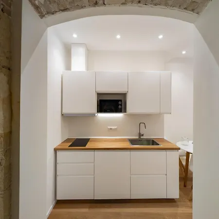 & Comfort Palazzo Sanna Cao Apartman Cagliari