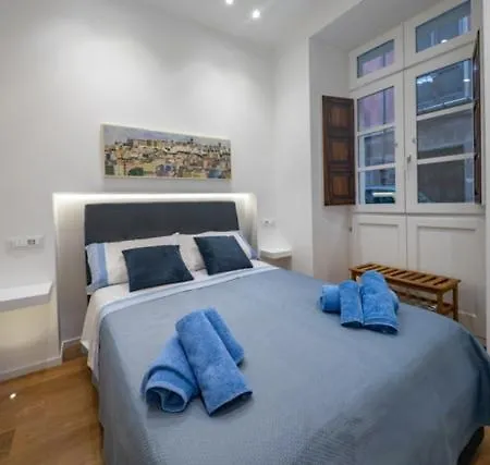 & Comfort Palazzo Sanna Cao דירה קליארי